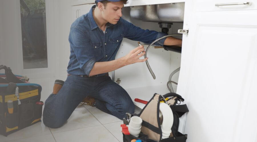 Expert burst pipe repair services in Burton, OH